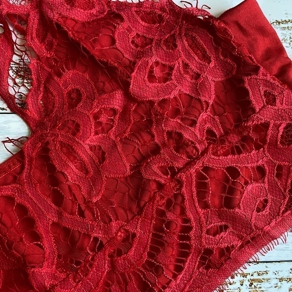 Red Spaghetti Straps V-Neck Lace Bralette Bra - Picture 3 of 5